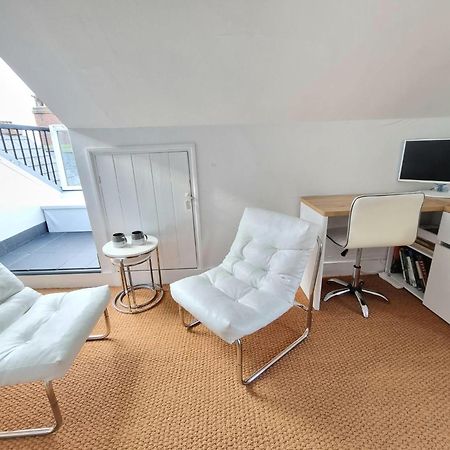 West Hill Retreat Seaview Balcony Chic Loft Studio & Free Parking Newport Beach Exterior foto